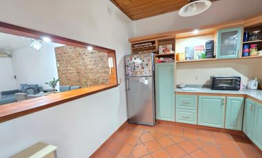 VENTA CASA 3AMB COCHERA TERRAZA QUINCHO AVELLANEDA