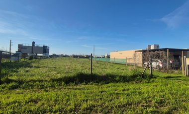 LOTES-FUNES--BARRIO ABIERTO-FUNES-VERDE - ESCRITURA - CERCADO
