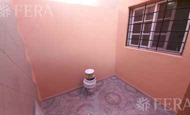 Alquiler de PH 3 ambientes con patio en Sarandi