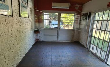 Propiedad con amplio lote