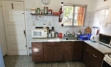 Propiedad con amplio lote