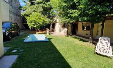 Propiedad con amplio lote