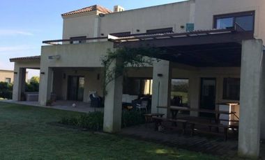 Venta/Alquiler Temporario Casa 3 Dormitorios en Pilará Barrio La Volanta