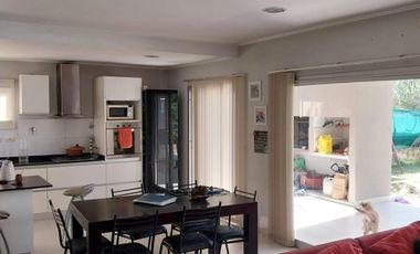 Casa en venta - 3 Dormitorios 2 Baños 2 Cocheras - 396mts2 - Ranelagh