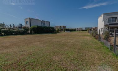 APTO CREDITO. LOTE INTERNO. ORIENTACION NOR-OESTE