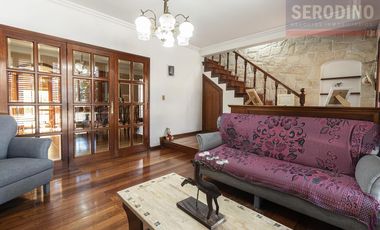 Casa en  Barrio Parque Bernal