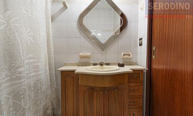 Casa en  Barrio Parque Bernal