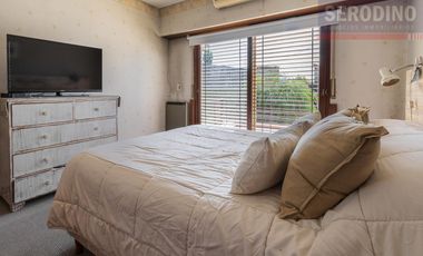 Casa en  Barrio Parque Bernal