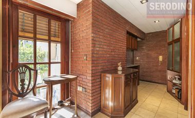 Casa en  Barrio Parque Bernal