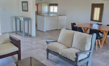 Casa en venta - 2 Dormitorios 1 Baño - Navarro