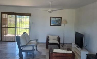 Casa en venta - 2 Dormitorios 1 Baño - Navarro