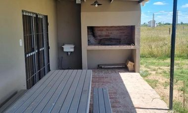 Casa en venta - 2 Dormitorios 1 Baño - Navarro