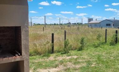 Casa en venta - 2 Dormitorios 1 Baño - Navarro