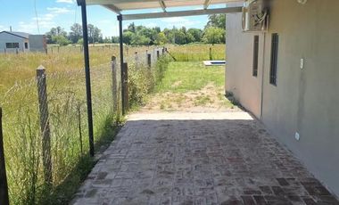 Casa en venta - 2 Dormitorios 1 Baño - Navarro