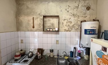 Casa + Local en  Barrio Ameghino