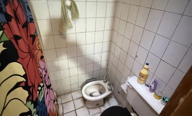 Casa + Local en  Barrio Ameghino