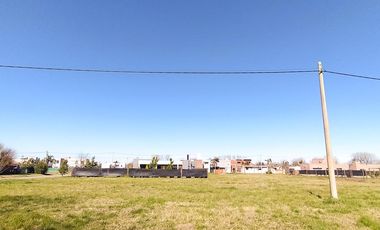 Lote 768m2, Juana Azurduy casi esquina Rene Favaloro, Funes Town - Funes.