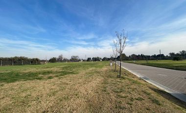 LOTE EN VENTA BARRIO LOS CARDOS - PILAR - HERMOSA ORIENTACION