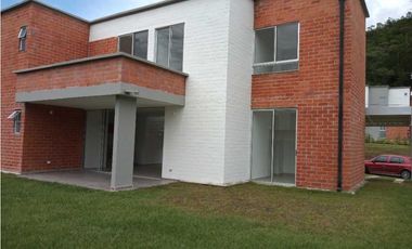 Venta de Casa Campestre en Praderas de Verde Horizonte en Jamundí