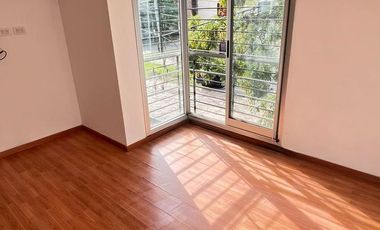 Departamento tipo duplex en Moreno