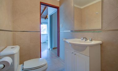 CASA EN VENTA - 528 E/ 6 Y 7 - LA PLATA