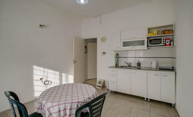 CASA EN VENTA - 528 E/ 6 Y 7 - LA PLATA