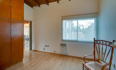 CASA EN VENTA - 528 E/ 6 Y 7 - LA PLATA