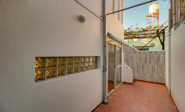 CASA EN VENTA - 528 E/ 6 Y 7 - LA PLATA