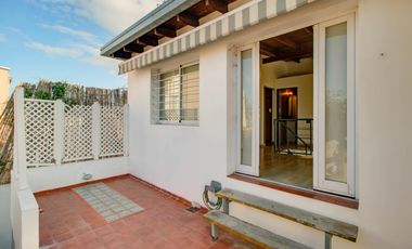 CASA EN VENTA - 528 E/ 6 Y 7 - LA PLATA