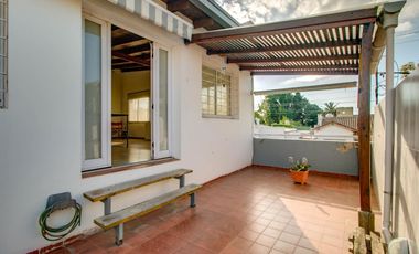 CASA EN VENTA - 528 E/ 6 Y 7 - LA PLATA