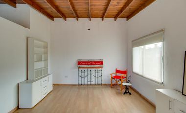 CASA EN VENTA - 528 E/ 6 Y 7 - LA PLATA