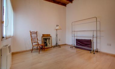 CASA EN VENTA - 528 E/ 6 Y 7 - LA PLATA