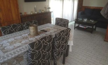 PH en venta - 4 Dormitorios 2 Baños - Cochera - La Plata