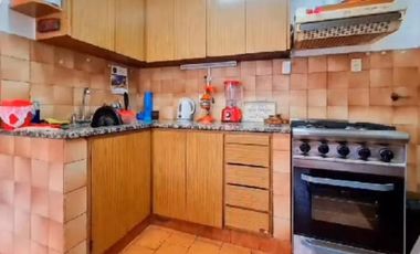 PH en venta - 4 Dormitorios 2 Baños - Cochera - La Plata
