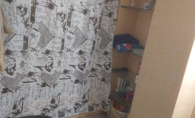 PH en venta - 4 Dormitorios 2 Baños - Cochera - La Plata