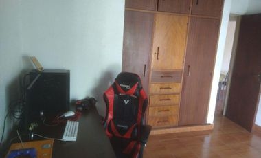 PH en venta - 4 Dormitorios 2 Baños - Cochera - La Plata