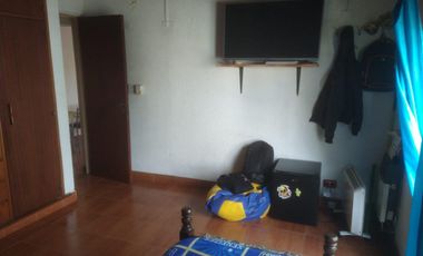 PH en venta - 4 Dormitorios 2 Baños - Cochera - La Plata