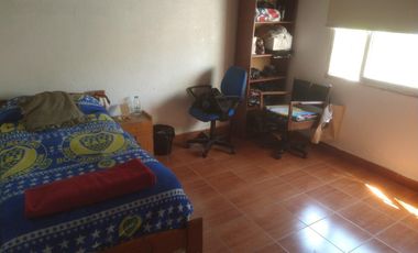 PH en venta - 4 Dormitorios 2 Baños - Cochera - La Plata