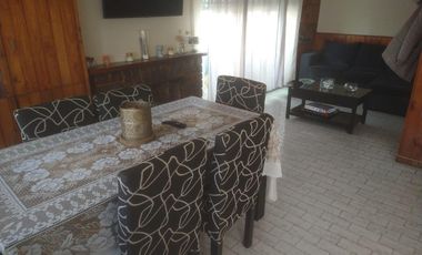 PH en venta - 4 Dormitorios 2 Baños - Cochera - La Plata