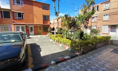 ACSI 1330. Casa en venta en Mosquera, Nueva Castilla