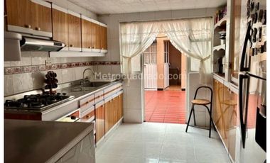 VENTA CASA MODELIA 196m2