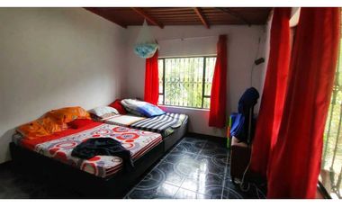 Finca de 4500 M2 en 300 mill en Tena Cund