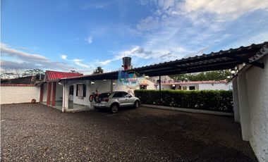 En Venta Casa en Casa con piscina Cumaral (Villa braidy)