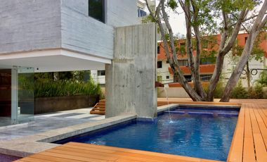 Espectacular departamento con vista al parque, 3 recámaras, 3.5 baños, 3 autos, alberca y gimnasio