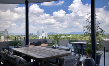 Espectacular departamento con vista al parque, 3 recámaras, 3.5 baños, 3 autos, alberca y gimnasio