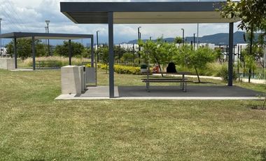 A costado al club de golf Santa Fe