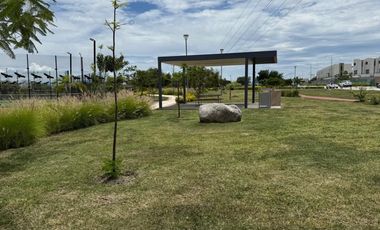 A costado al club de golf Santa Fe