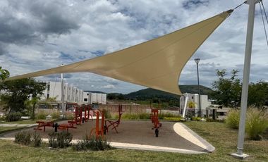 A costado al club de golf Santa Fe