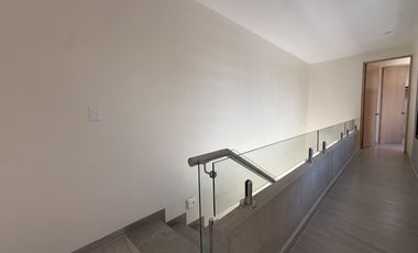 A 2 cuadras de la avenida Teopanzolco