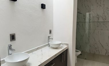 Estrene en privada de 4 casas